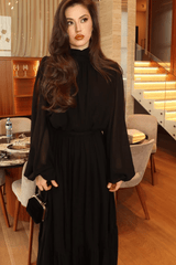 Black Beauty – Elegant Chiffon Maxi Dress
