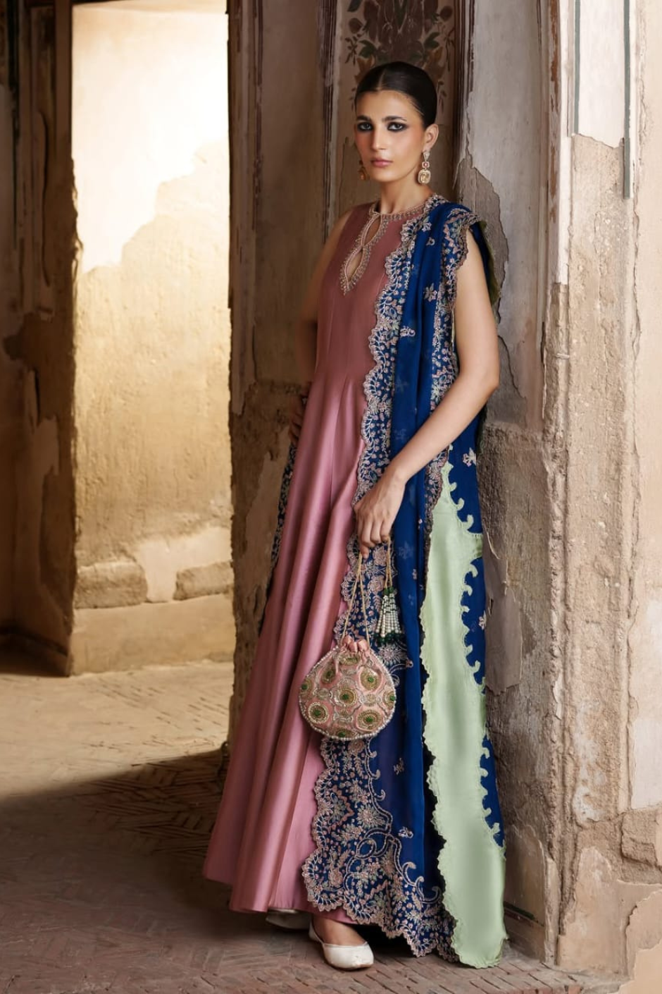 Mehwar - Silk Kurta Set with Navy Dupatta